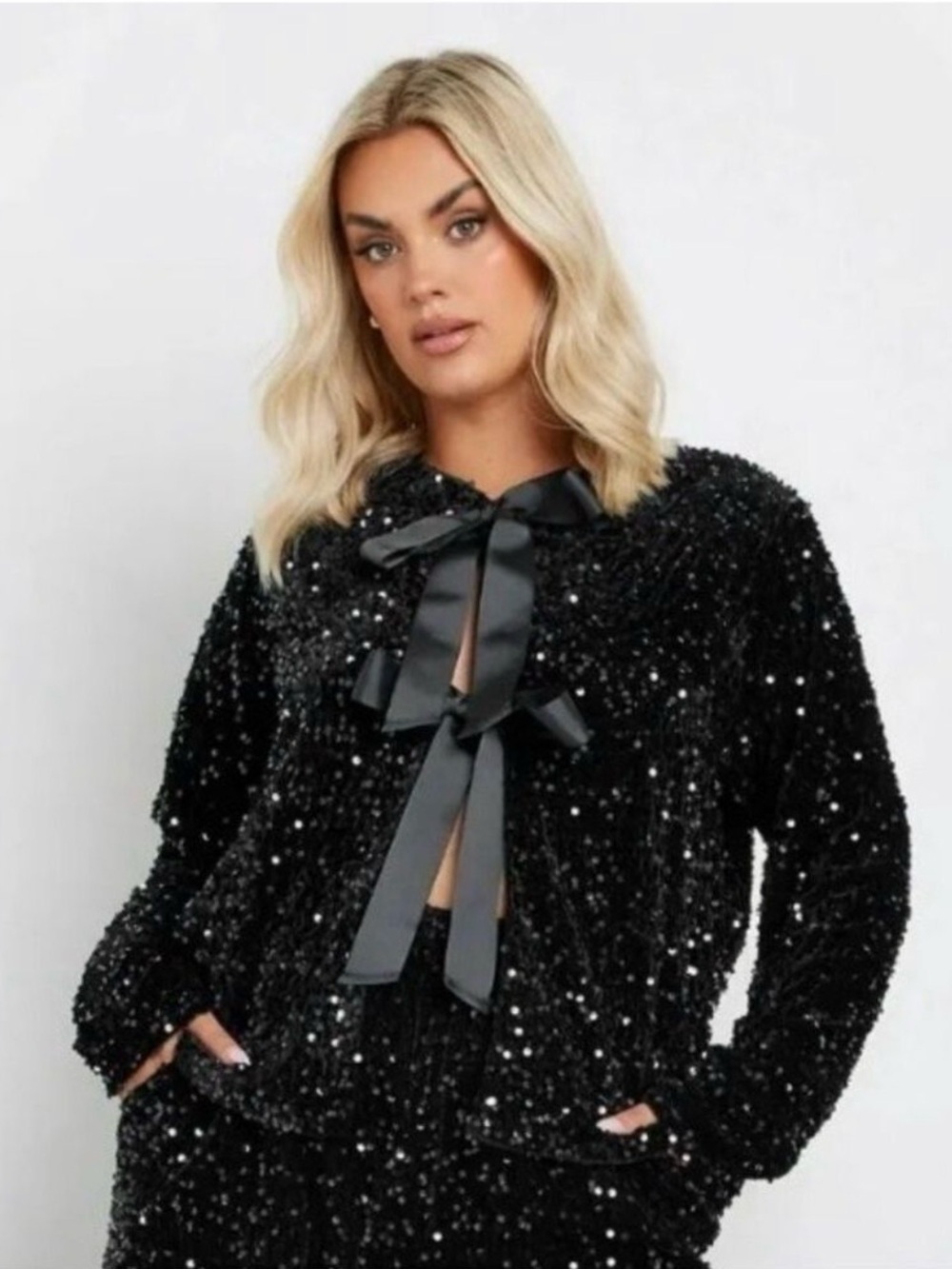 Black sequins crop bow jacket XL H&M Viral Influencers Favourite Black Tie Glam